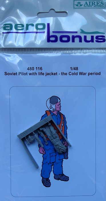 1/48 Soviet Pilot with life jacket (the Cold War)