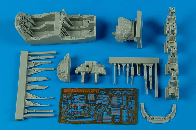 1/72 EA-6B Prowler ICAP-2 (late) cockpit set (HAS)