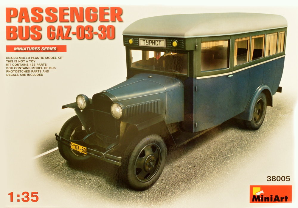 1/35 GAZ-03-30 Passenger Bus