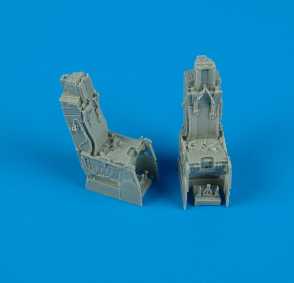 1/48 F-15D Eagle ejection seats