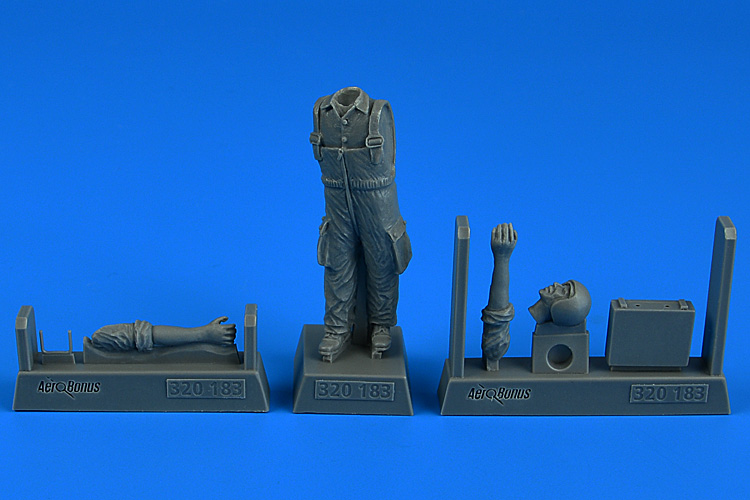 1/32 Warshaw Pact Aircraft Mechanic B (1 fig.)